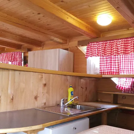 Holiday House Maj Semesterbostad *