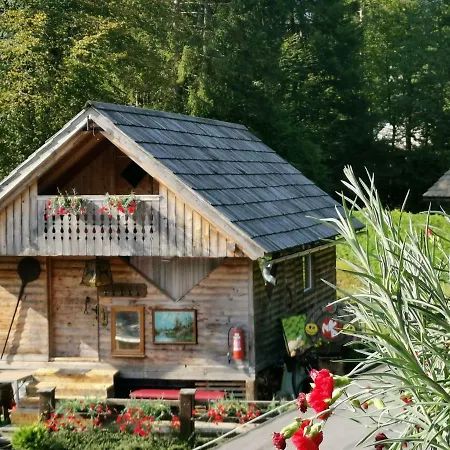 Holiday House Maj Semesterbostad *